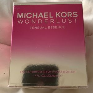 Michael Kors Wonderlust Sensual Essence